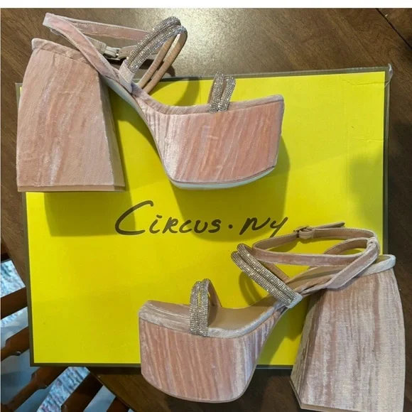 MilaJewel Sam Edelman Circus Ny ankle strap platform sandals. Extraordinary. - Picture 7 of 16